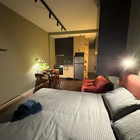 Urban Charm New Bazaar ティラナ